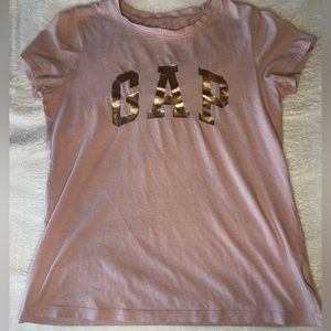 💗GAP Pink Tshirt Rose Gold Logo Preloved